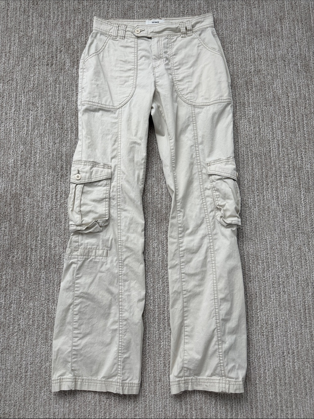 Cotton On Women’s Cargo Pants in Light Cream 6US 38EU